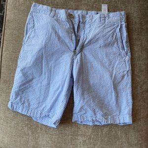 **Vineyard vines breaker shorts  Size- 32